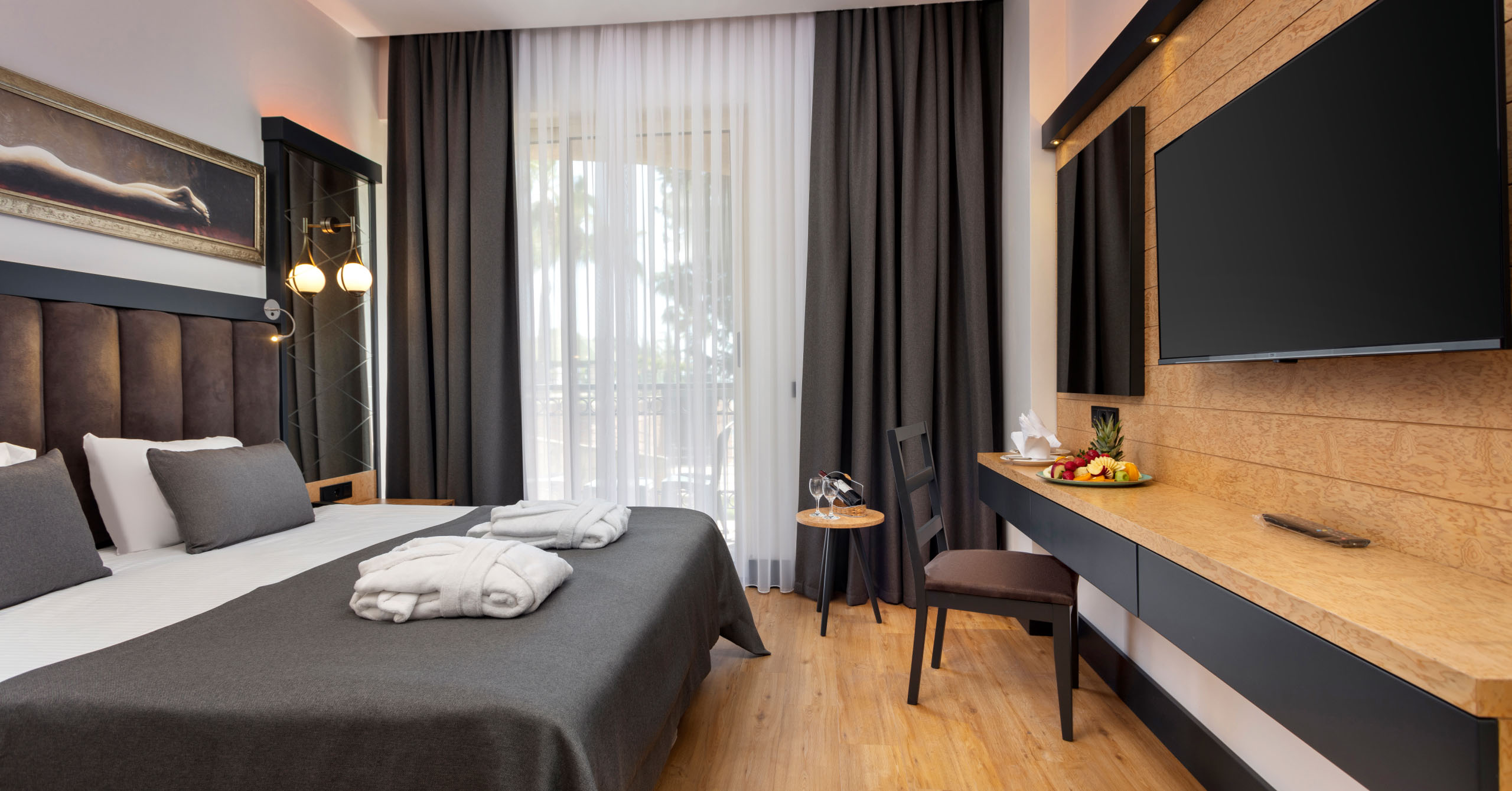 Dobedan Hotel Beach Resort Aile Odası Slider D1