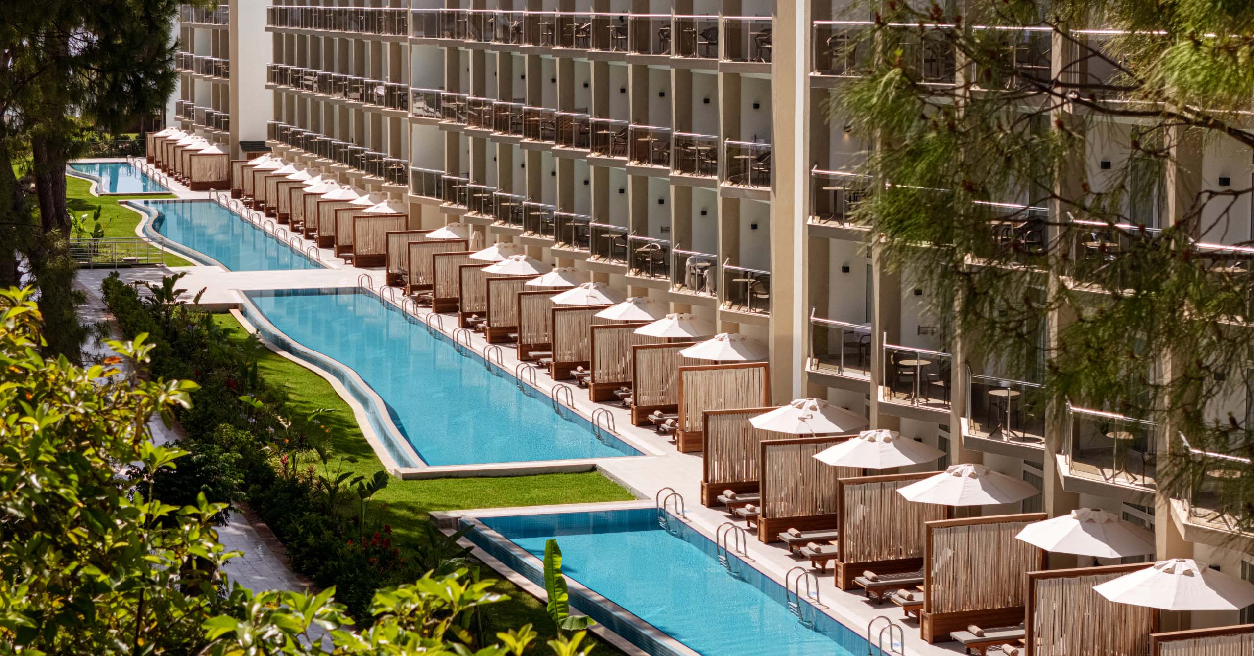 Dobedan Hotel Kemer Swim Up Slider D3