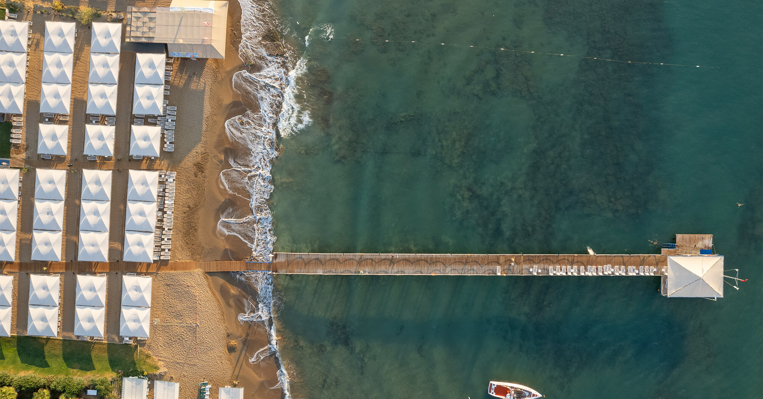 Dobedan Beach Resort Plaj Havuzlar Slider