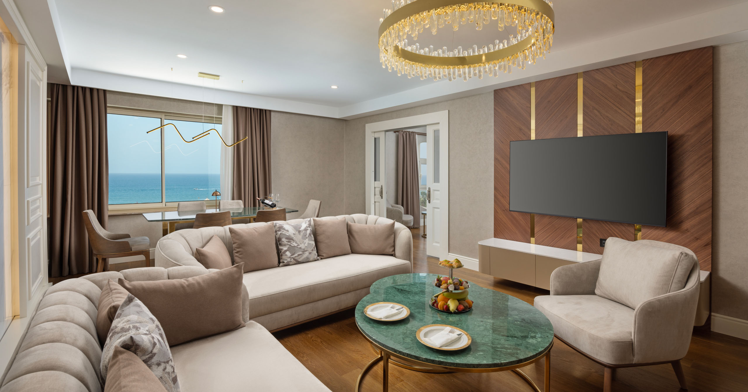 Dobedan Hotel Beach Resort Royal Suit Slider D